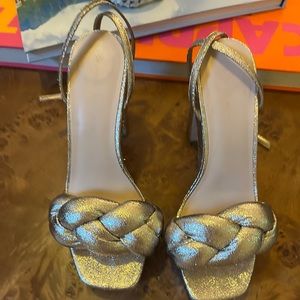 Loeffler Randall 
Platform Sandals 
Prosecco, 7 
LOEFF4188980210125